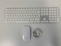 Apple - magic qwerty keyboard with numeric keypad & magic mouse - afbeelding 1 van  2