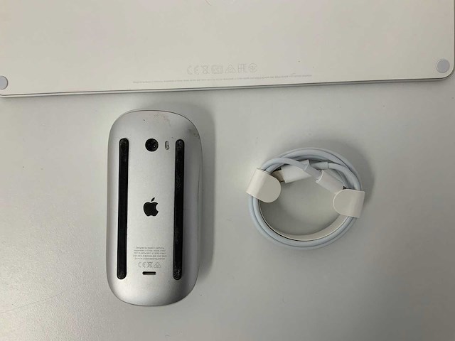 Apple - magic qwerty keyboard with touch id & magic mouse - afbeelding 2 van  2