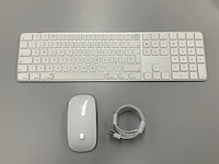 Apple - magic qwerty(italiaans) keyboard with numeric keypad & magic mouse - afbeelding 1 van  2