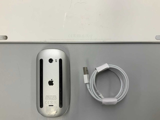 Apple - magic qwerty(italiaans) keyboard with numeric keypad & magic mouse - afbeelding 2 van  2