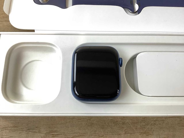 Apple - series 7- smartwatch gps blue aluminium - afbeelding 5 van  7