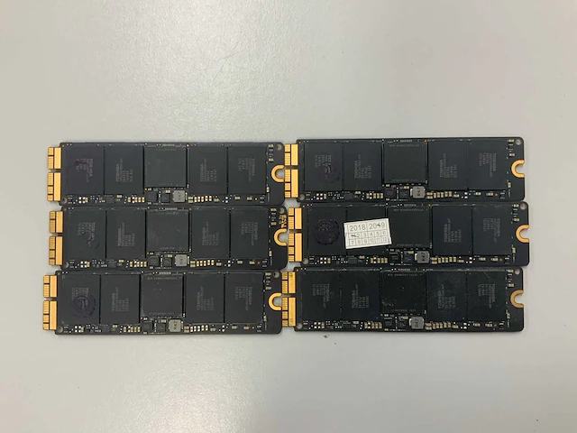 Apple 128gb ssd 656-0021b (6x) - afbeelding 2 van  2