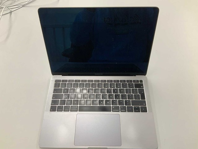 Apple 13-inch macbook air mvfh2n/a laptop - afbeelding 1 van  2