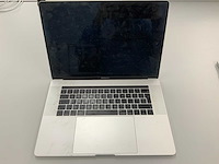 Apple 15-inch macbook pro mr962n/a laptop fmi - afbeelding 1 van  3