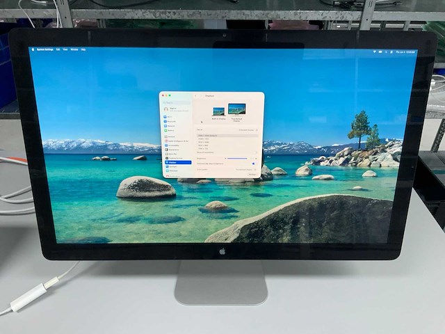 Apple 27-inch 2k thunderbolt display monitor - afbeelding 1 van  2