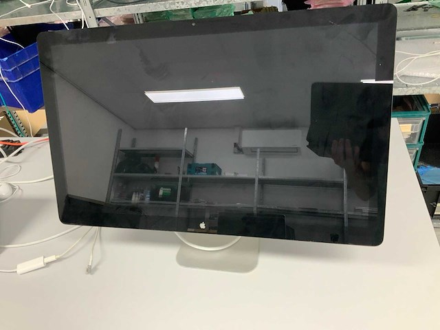 Apple 27-inch 2k thunderbolt display monitor - afbeelding 1 van  2
