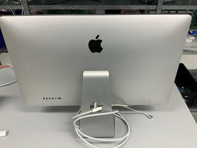 Apple 27-inch 2k thunderbolt display monitor - afbeelding 2 van  2
