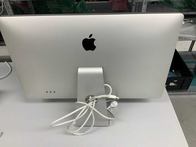 Apple 27-inch cinema led display - monitor - afbeelding 2 van  2