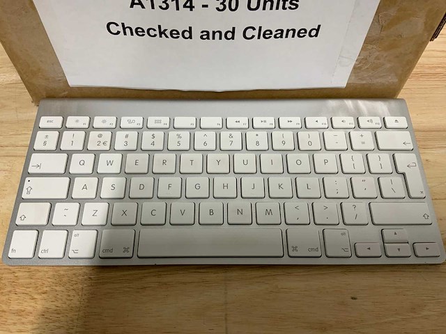 Apple a1314 magic keyboard (30x) - afbeelding 3 van  4