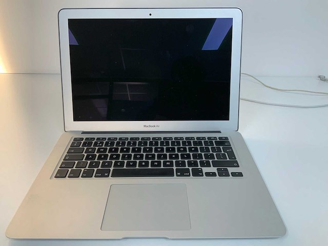Apple a1369 13-inch macbook air laptop - afbeelding 1 van  3