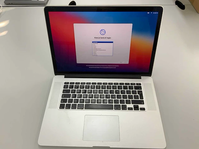 Apple a1398 15-inch macbook pro mgxa2ll/a laptop - afbeelding 1 van  3