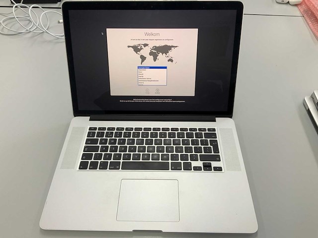 Apple a1398 15-inch macbook pro mjlq2n/a laptop - afbeelding 1 van  3