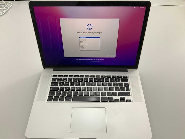 Apple a1398 15-inch macbook pro mjlq2n/a laptop - afbeelding 1 van  2