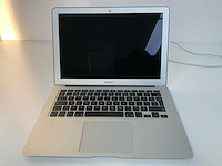 Apple a1466 13-inch macbook air laptop