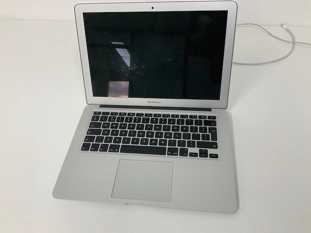 Apple a1466 13-inch macbook air laptop - afbeelding 1 van  3