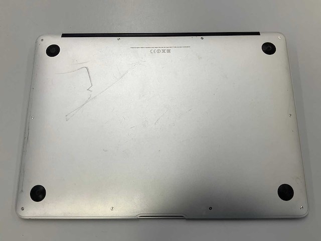 Apple a1466 13-inch macbook air md760ll/a laptop - afbeelding 3 van  3