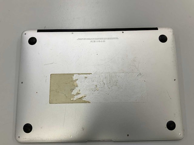 Apple a1466 13-inch macbook air md760ll/a laptop - afbeelding 2 van  3