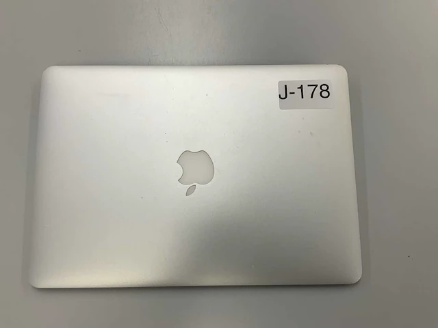 Apple a1466 13-inch macbook air mqd32ll/a laptop - afbeelding 2 van  3