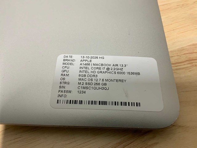 Apple a1466 macbook air (i7) laptop - afbeelding 2 van  8