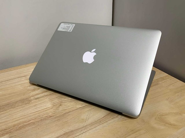 Apple a1466 macbook air (i7) laptop - afbeelding 5 van  8