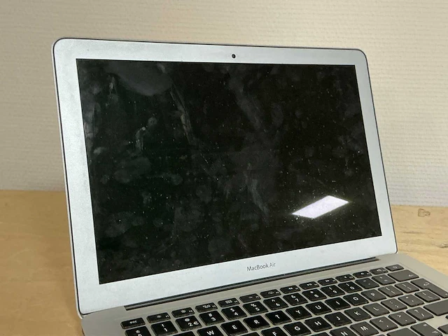 Apple a1466 macbook air - afbeelding 2 van  4