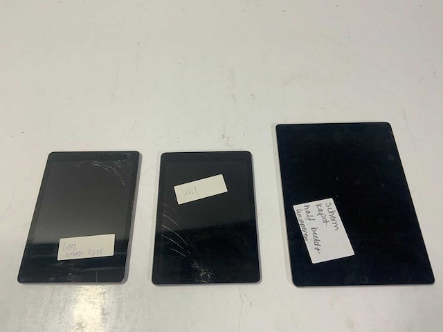 Apple a1671, a1954, a1893 ipad tablet (3x) - afbeelding 1 van  10
