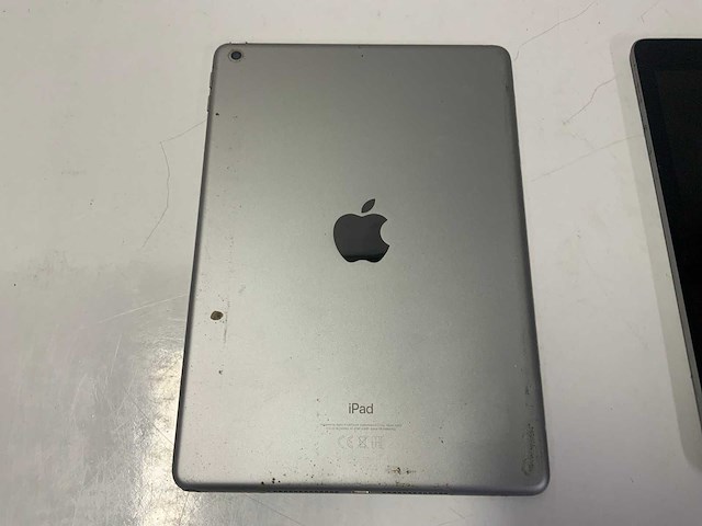 Apple a1671, a1954, a1893 ipad tablet (3x) - afbeelding 3 van  10