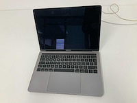 Apple a1706 13-inch macbook pro mpxv2n/a laptop - afbeelding 1 van  3