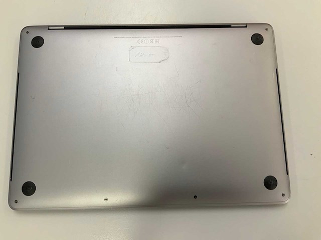 Apple a1706 13-inch macbook pro mpxv2n/a laptop - afbeelding 3 van  3