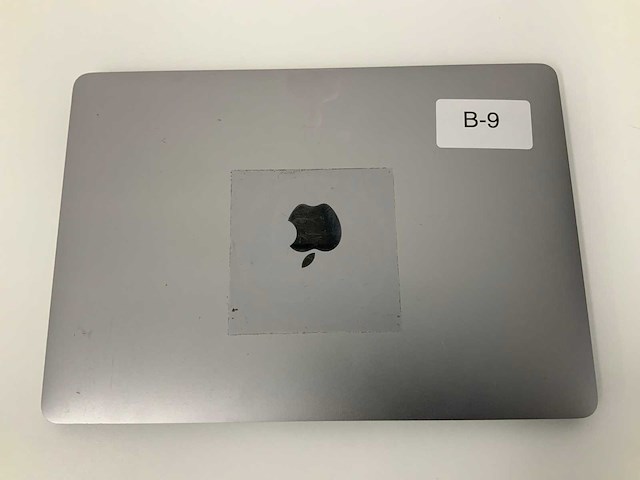 Apple a1706 13-inch macbook pro mpxw2n/a laptop - afbeelding 2 van  3