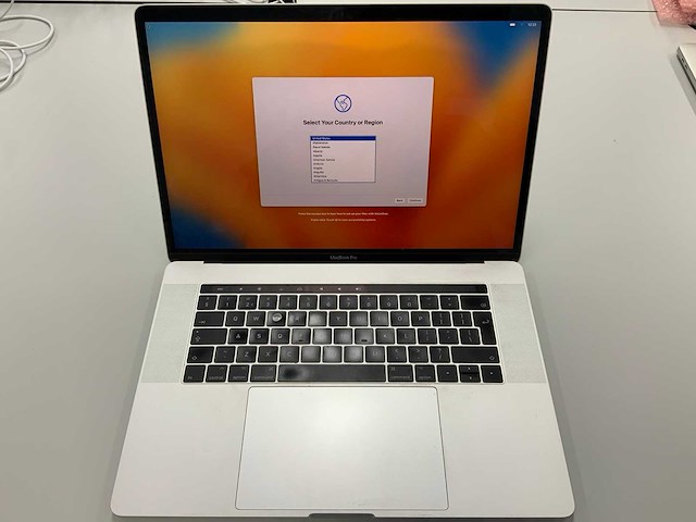 Apple a1707 15-inch macbook pro laptop - afbeelding 1 van  3
