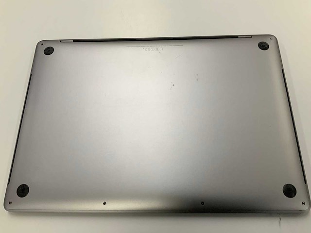 Apple a1707 15-inch macbook pro laptop - afbeelding 2 van  2
