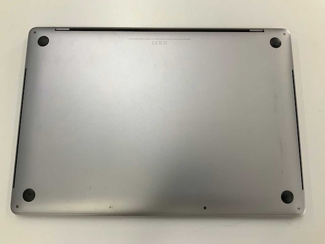 Apple a1707 15-inch macbook pro mptt2n/a laptop - afbeelding 3 van  3
