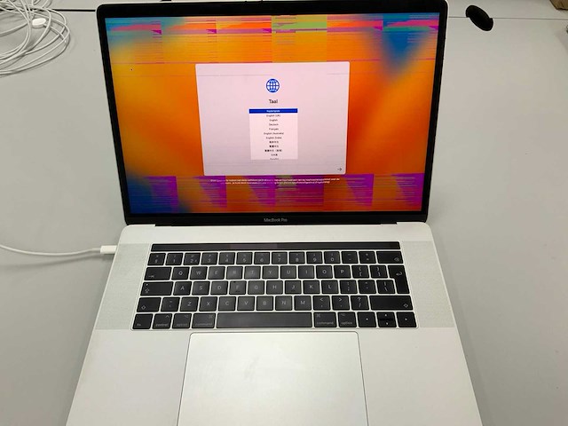 Apple a1707 15-inch macbook pro mptu2n/a laptop - afbeelding 1 van  3