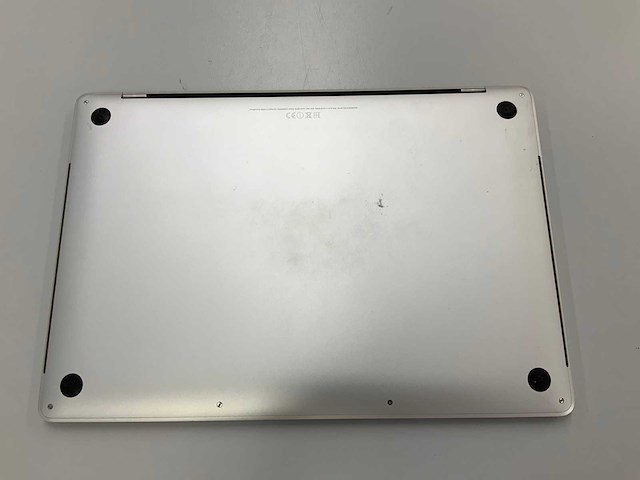 Apple a1707 15-inch macbook pro mptv2n/a laptop - afbeelding 3 van  3