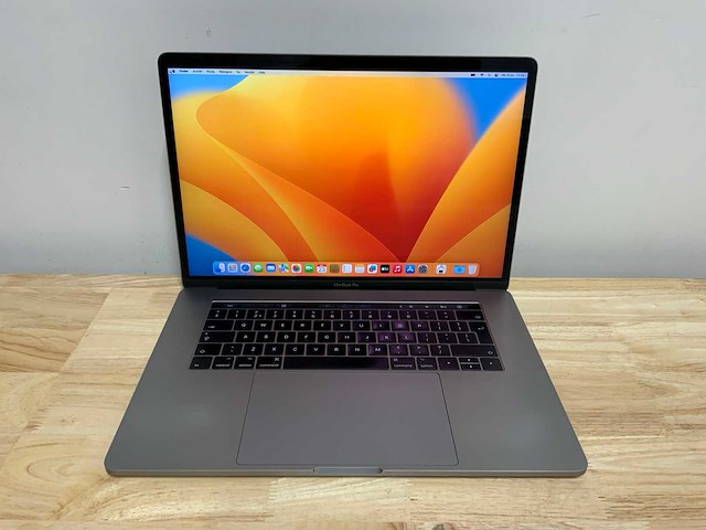 Apple a1707 macbook pro(i7) laptop - afbeelding 1 van  7