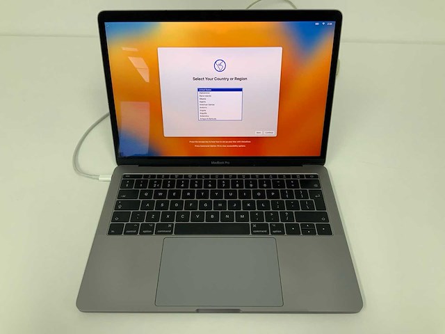Apple a1708 13-inch macbook pro laptop - afbeelding 1 van  3