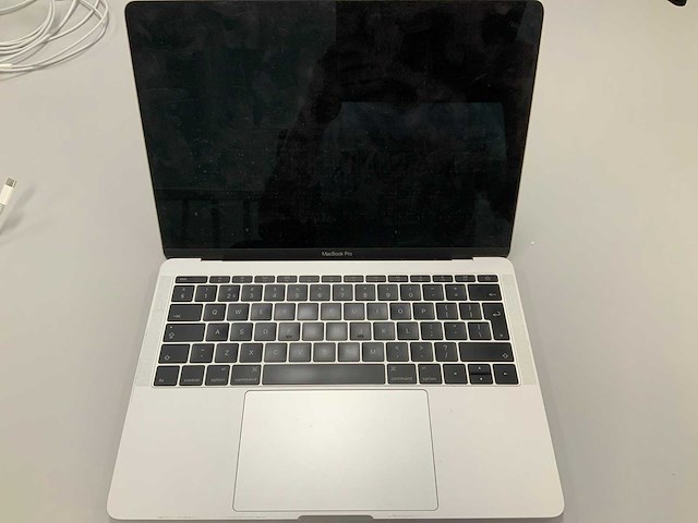 Apple a1708 13-inch macbook pro mll42ll/a laptop - afbeelding 1 van  3