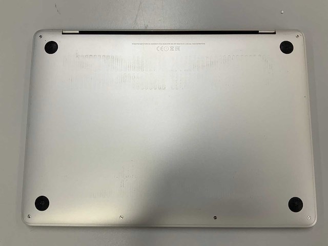 Apple a1708 13-inch macbook pro mll42ll/a laptop - afbeelding 3 van  3