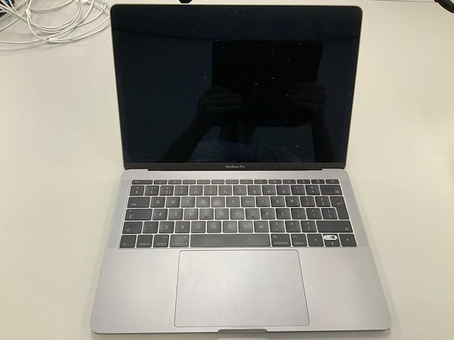 Apple a1708 13-inch macbook pro mpxq2ll/a laptop - afbeelding 1 van  3