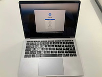 Apple a1932 13-inch macbook air mre82n/a laptop - afbeelding 1 van  3