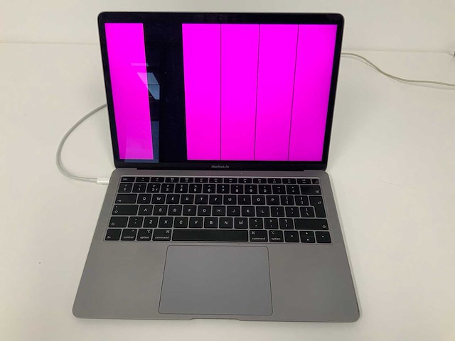 Apple a1932 13-inch macbook air mvfj2n/a laptop fmi - afbeelding 1 van  3