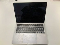 Apple a1932 13-inch macbook mre82ll/a laptop - afbeelding 1 van  2