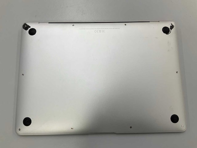 Apple a1932 13-inch macbook pro mre82ll/a laptop - afbeelding 3 van  3