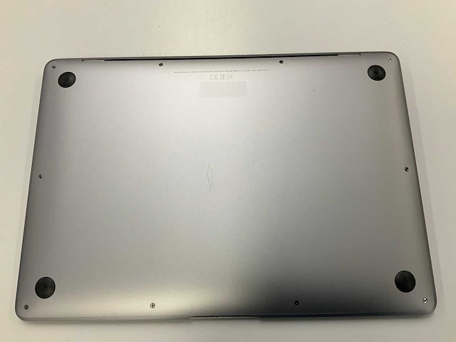 Apple a1932 13-inch macbook pro mre92n/a laptop - afbeelding 2 van  2