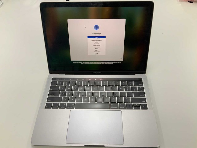 Apple a1989 13-inch macbook pro laptop - afbeelding 1 van  1