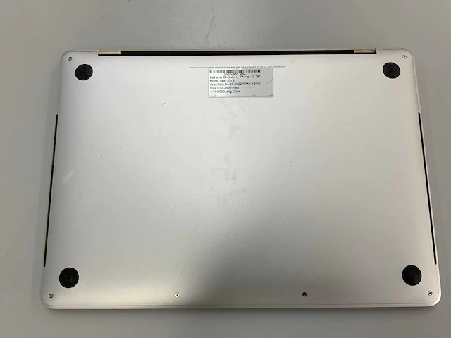 Apple a1989 13-inch macbook pro laptop - afbeelding 3 van  3
