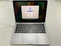 Apple a1989 13-inch macbook pro mr9q2n/a laptop