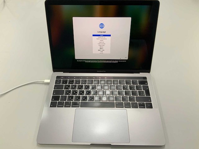 Apple a1989 13-inch macbook pro mr9r2n/a laptop - afbeelding 1 van  3