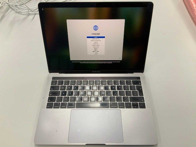 Apple a1989 13-inch macbook pro mv962n/a laptop - afbeelding 1 van  1
